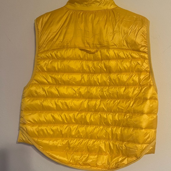 Gold/Yellow Women’s Vest - Picture 6 of 8